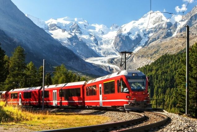 Golden Pass Panoramic Train